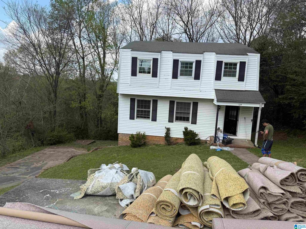 124 FOX HILL DRIVE, Center Point, AL 35215