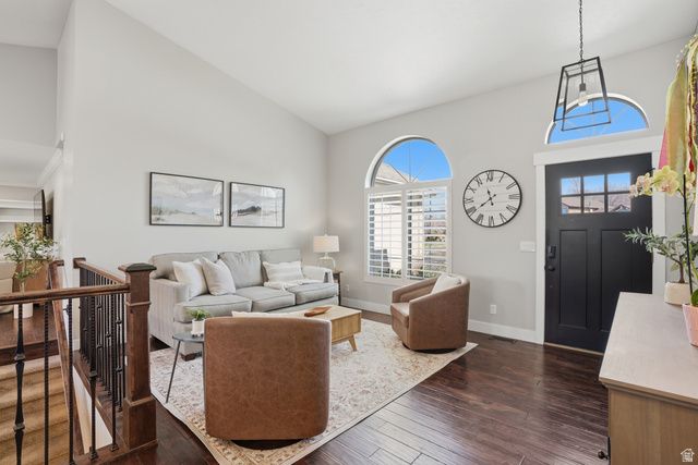 10346 S WOODGLEN CIR, Sandy, UT 84092