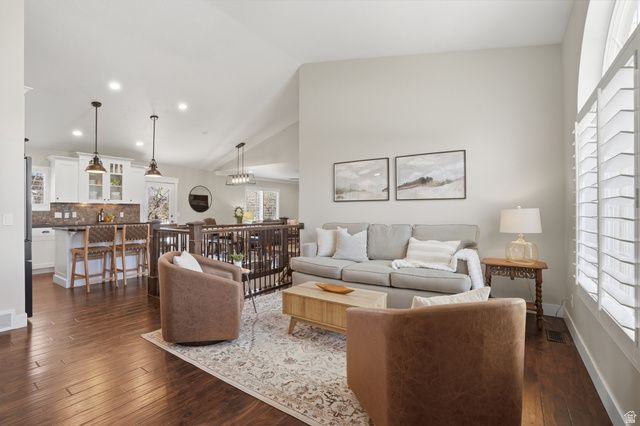 10346 S WOODGLEN CIR, Sandy, UT 84092