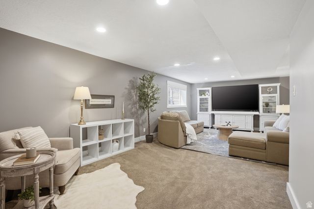 10346 S WOODGLEN CIR, Sandy, UT 84092