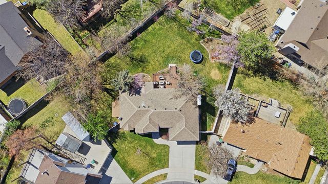 10346 S WOODGLEN CIR, Sandy, UT 84092