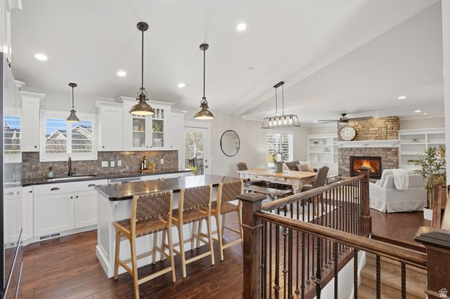 10346 S WOODGLEN CIR, Sandy, UT 84092