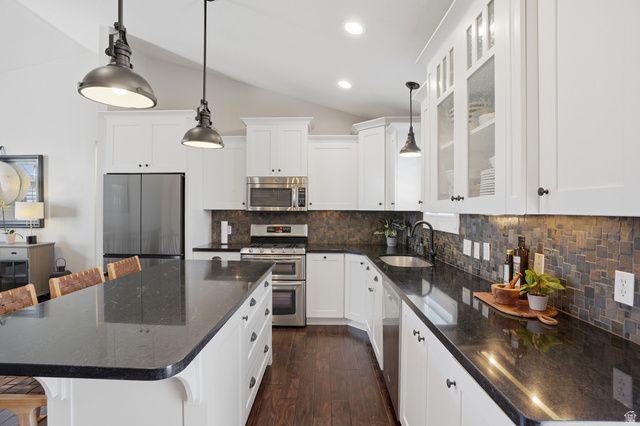 10346 S WOODGLEN CIR, Sandy, UT 84092