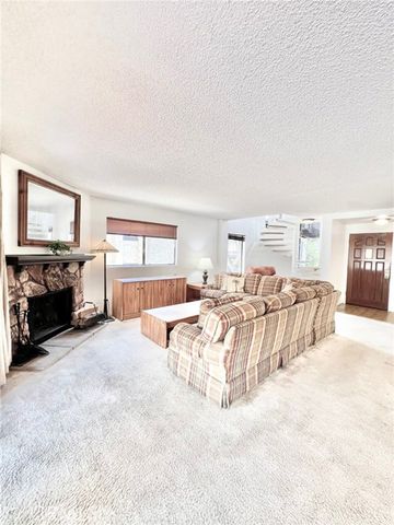 35 Cabrillo Drive, Avalon, CA 90704