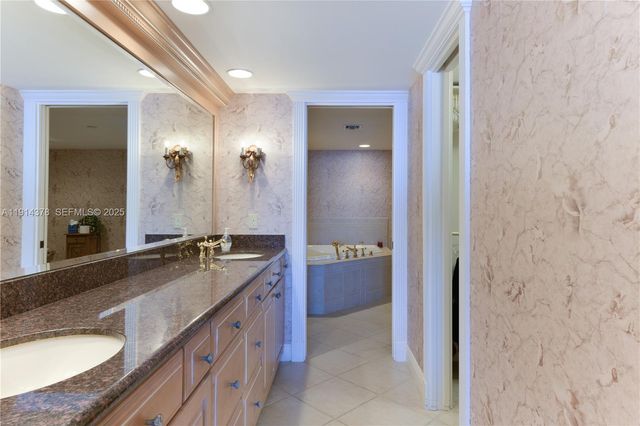 19670 Beach Road PHB3, Tequesta, FL 33469