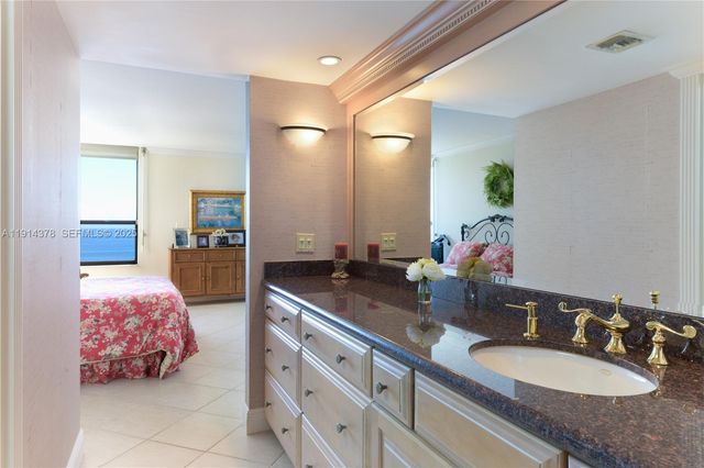 19670 Beach Road PHB3, Tequesta, FL 33469