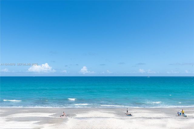 19670 Beach Road PHB3, Tequesta, FL 33469