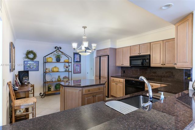 19670 Beach Road PHB3, Tequesta, FL 33469