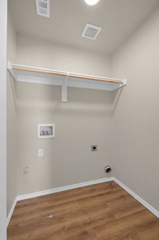 1205 E Powell Avenue, Fort Worth, TX 76104