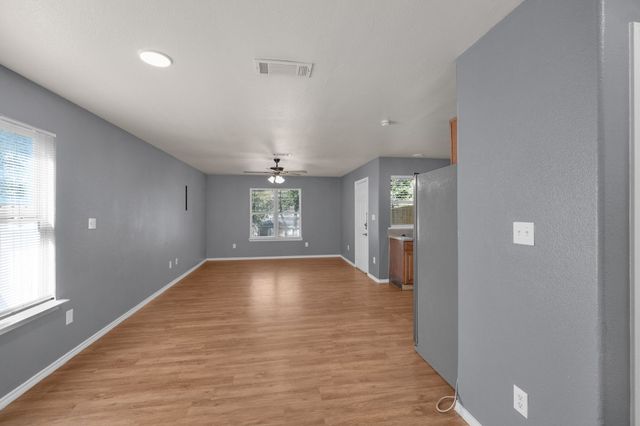 1205 E Powell Avenue, Fort Worth, TX 76104