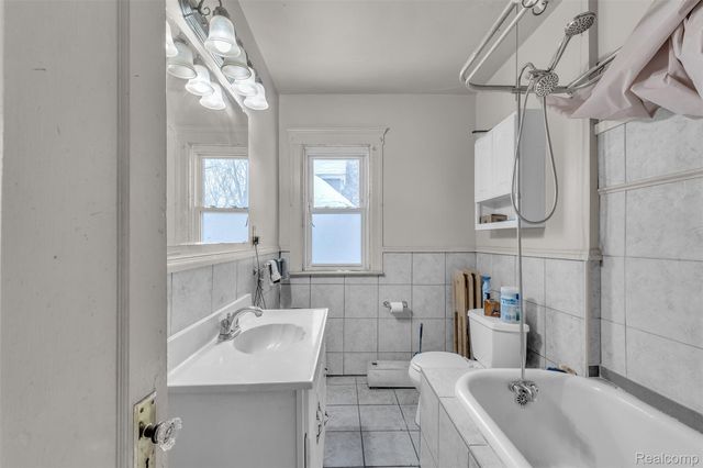 3521 Harding Street, Detroit, MI 48214