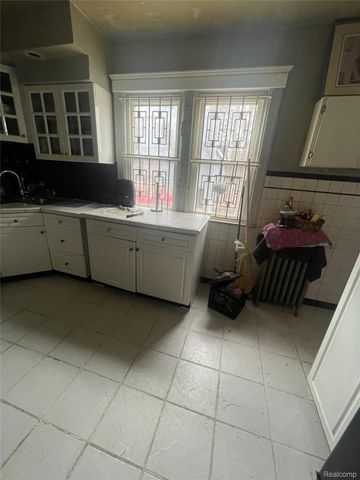 3521 Harding Street, Detroit, MI 48214