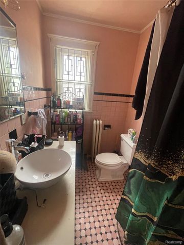 3521 Harding Street, Detroit, MI 48214