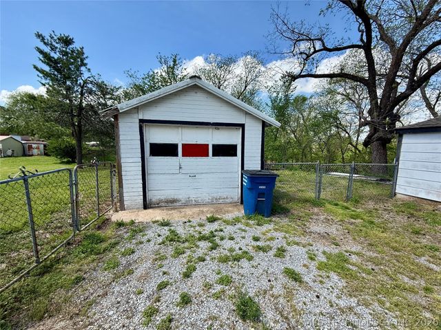 419 S Talihina, Salina, OK 74365