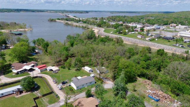 419 S Talihina, Salina, OK 74365