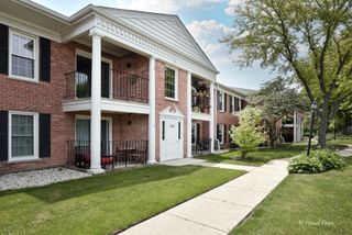 530 Shorely Drive 101, Barrington, IL 60010