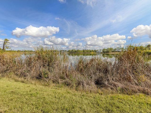 9008 FALCON COURT, Venice, FL 34293