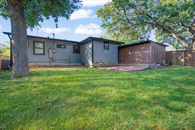1721 Ridgewood Road, Denison, TX 75020