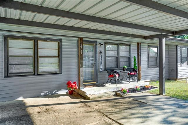 1721 Ridgewood Road, Denison, TX 75020