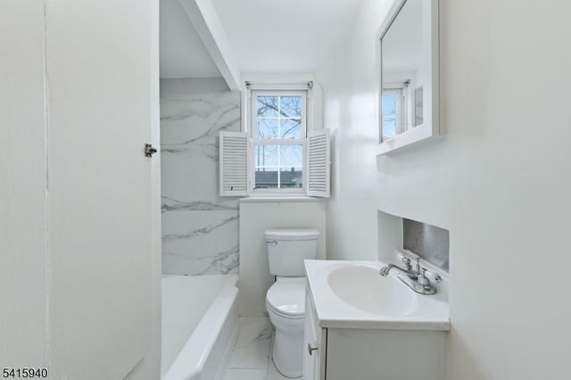 335 Dermody St, Roselle Boro, NJ 07203