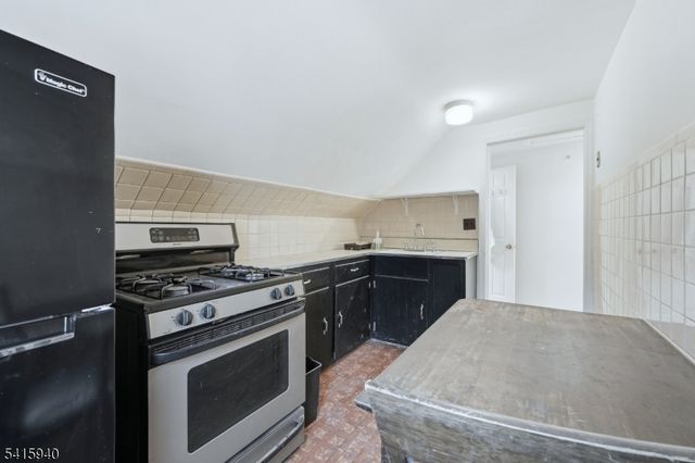 335 Dermody St, Roselle Boro, NJ 07203