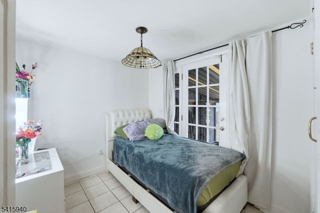 335 Dermody St, Roselle Boro, NJ 07203