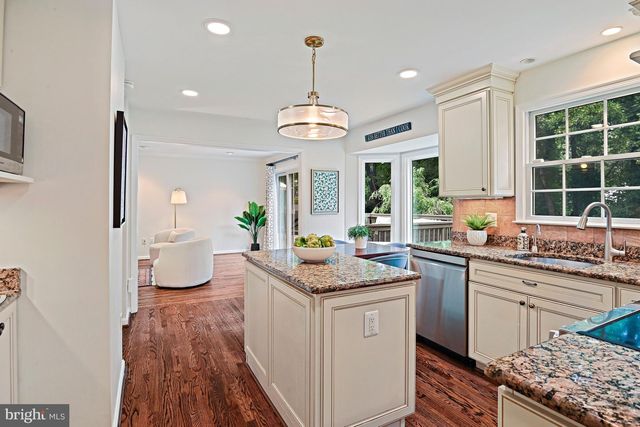 7712 LEAR RD, Mclean, VA 22102