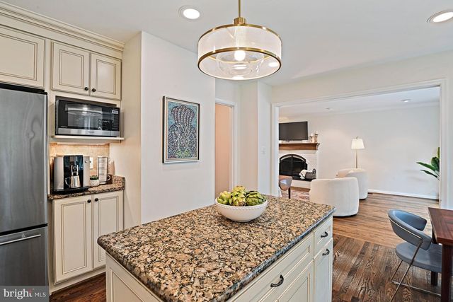 7712 LEAR RD, Mclean, VA 22102