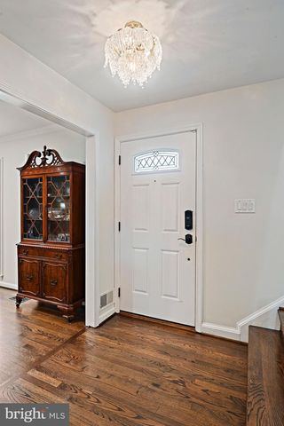 7712 LEAR RD, Mclean, VA 22102
