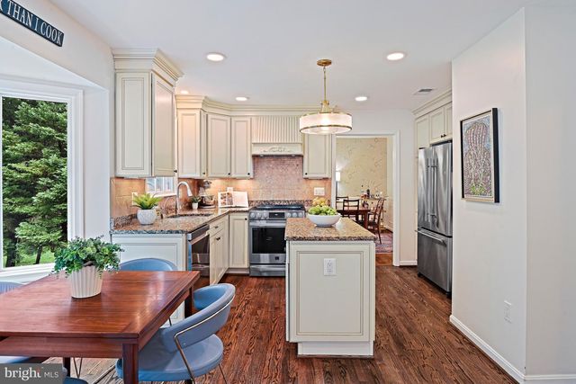 7712 LEAR RD, Mclean, VA 22102