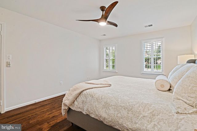 7712 LEAR RD, Mclean, VA 22102