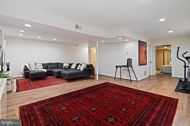 7712 LEAR RD, Mclean, VA 22102