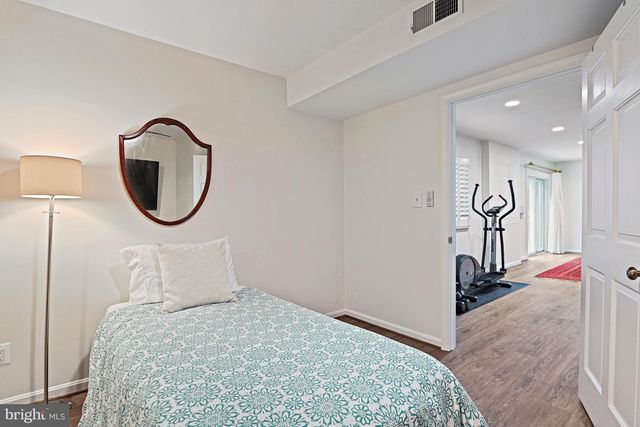 7712 LEAR RD, Mclean, VA 22102