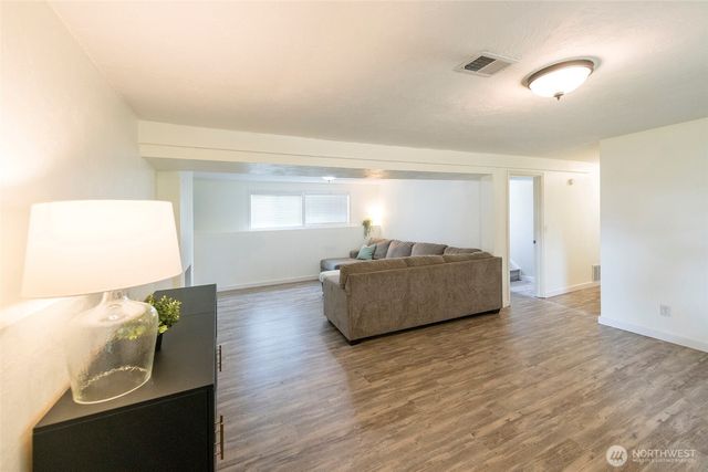 4823 66th Avenue W, University Place, WA 98467