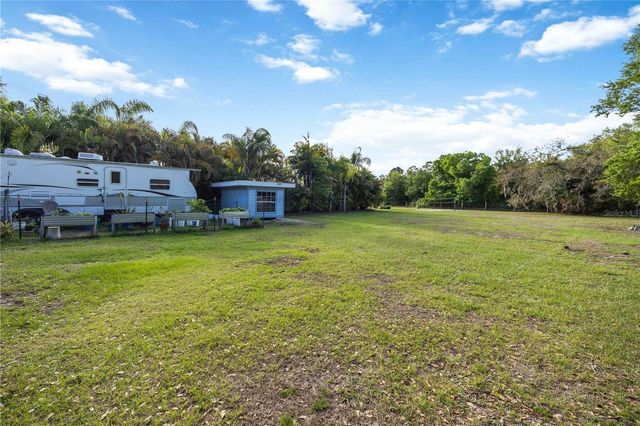 740 ARABIAN CIRCLE, Nokomis, FL 34275