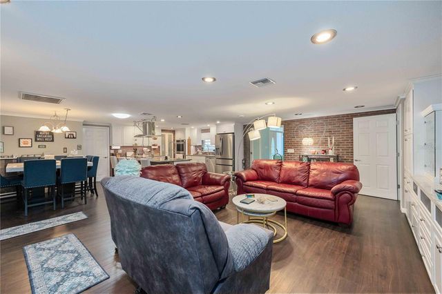 740 ARABIAN CIRCLE, Nokomis, FL 34275