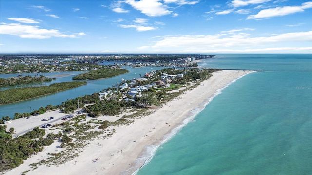 740 ARABIAN CIRCLE, Nokomis, FL 34275