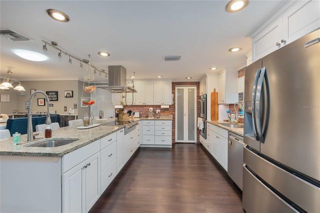 740 ARABIAN CIRCLE, Nokomis, FL 34275