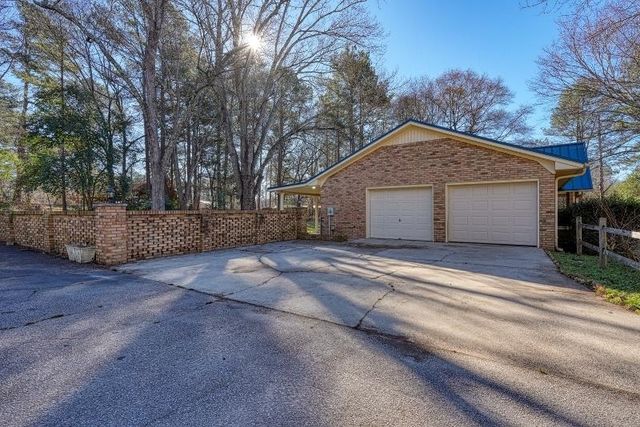 320 N Flat Rock Road, Piedmont, SC 29673