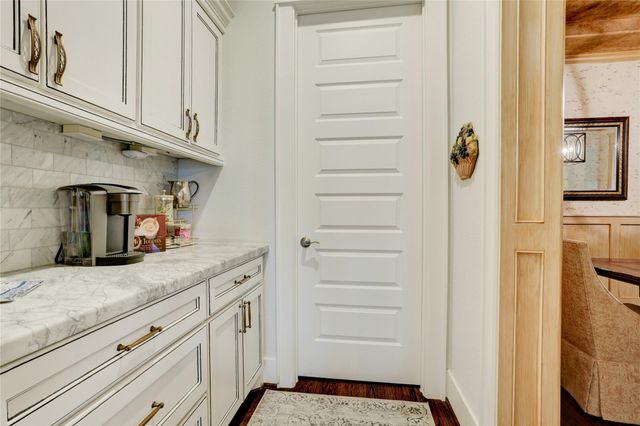 6430 Rolla Street, Houston, TX 77055