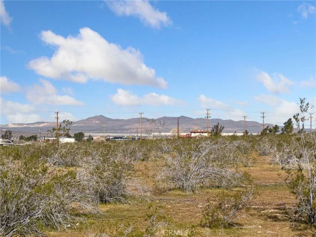 16986 Ocotilla, Apple Valley, CA 92307