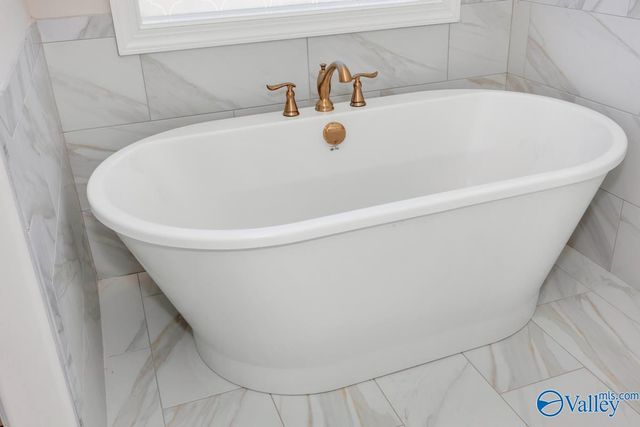 8060 Goose Ridge Drive, Owens Cross Roads, AL 35763