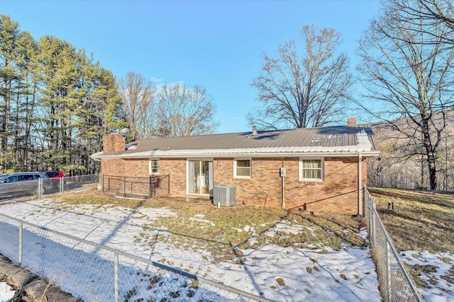 2211 Grassy Hill RD, Rocky Mount, VA 24151