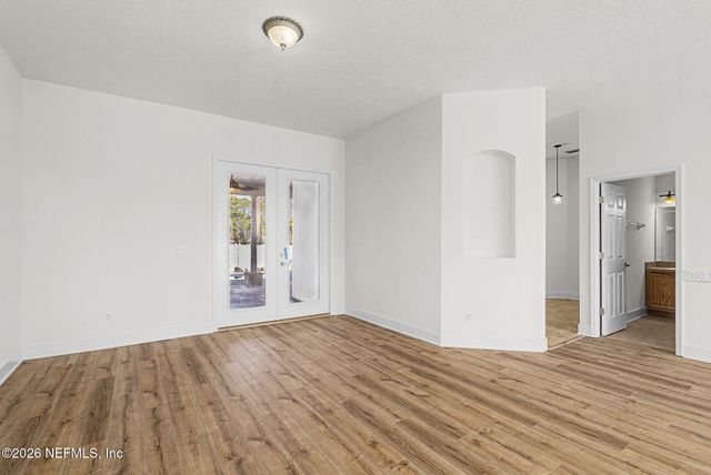 1949 WAGES Way, Jacksonville, FL 32218