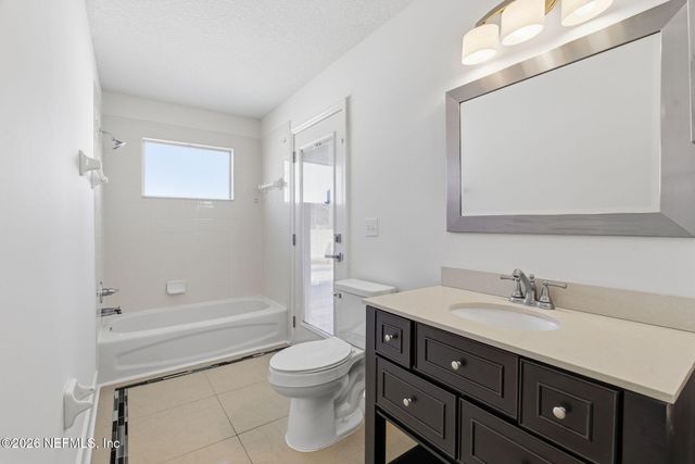 1949 WAGES Way, Jacksonville, FL 32218