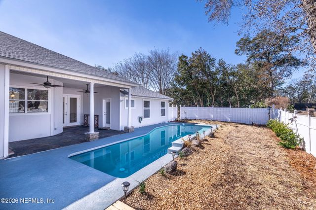 1949 WAGES Way, Jacksonville, FL 32218