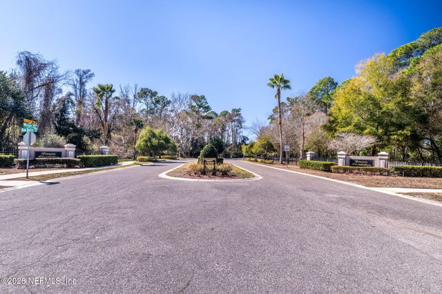 1949 WAGES Way, Jacksonville, FL 32218