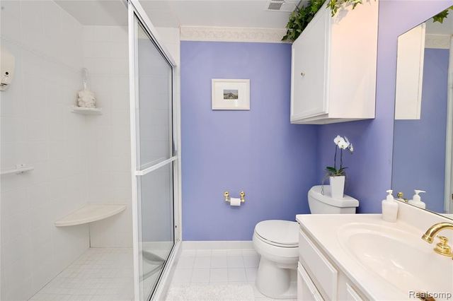 5084 Buckingham, Troy, MI 48098