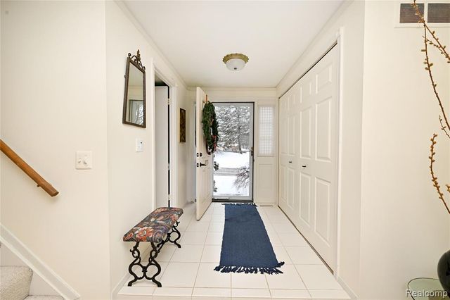 5084 Buckingham, Troy, MI 48098