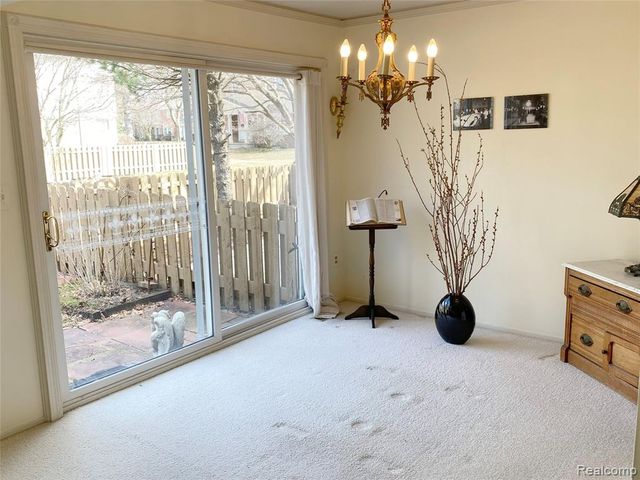 5084 Buckingham, Troy, MI 48098